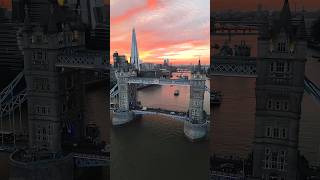 Listen up…This is LONDON baby 🤍…#london#unitedkingdom#ytshorts#trending#viral#travelvlog#londonlife Resimi