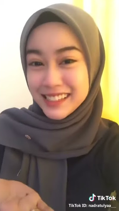 Hai abang berbaju biru