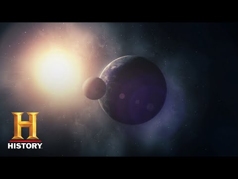 Video: The Hypothesis About The Moon Of Artificial Origin, Which Was Brought To Earth 15,000 Years Ago - Alternative View