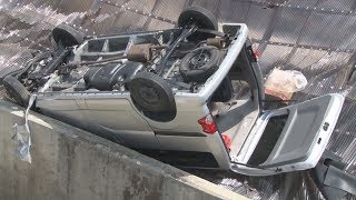ガードレール破り車落下 運転手軽傷、仙台市