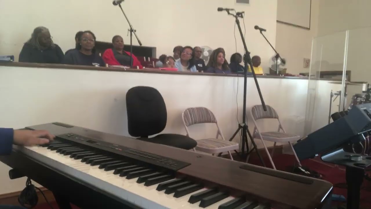 Offering: Oh Give Thanks 