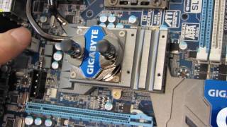 Gigabyte X58A-UD9 SLI XL-ATX Gaming Motherboard Unboxing & First Look Linus Tech Tips
