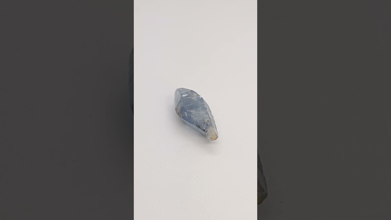 Blue Corundum Crystal 13.65cts