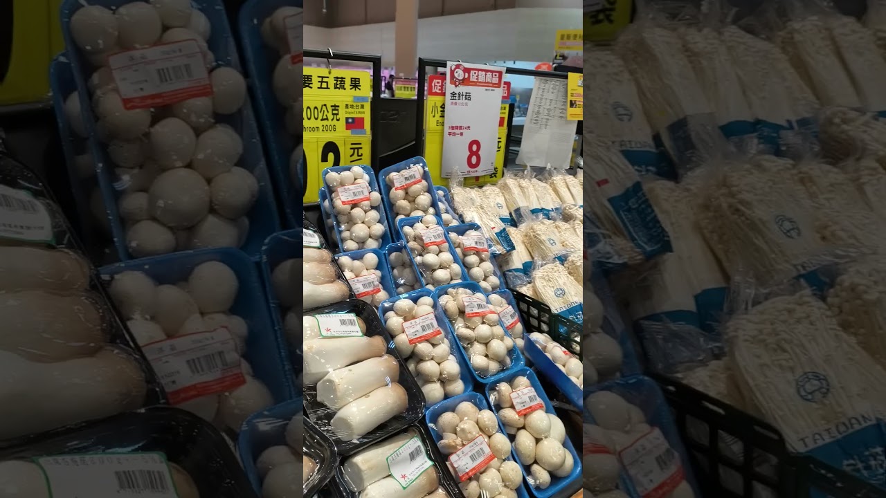 健康五蔬果，洋菇，香蕉29，青蘋果，紅蘋果，賣場，木瓜，苦瓜，菜豆，絲瓜，敏豆，萵苣，洋蔥，地瓜，南瓜，蘿蔔，馬鈴薯#music #foryou #food #vegetables #grocery