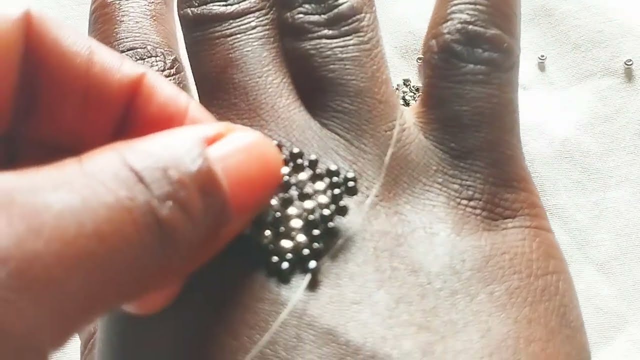 How to Bead Letters on a Bracelet //Letter B