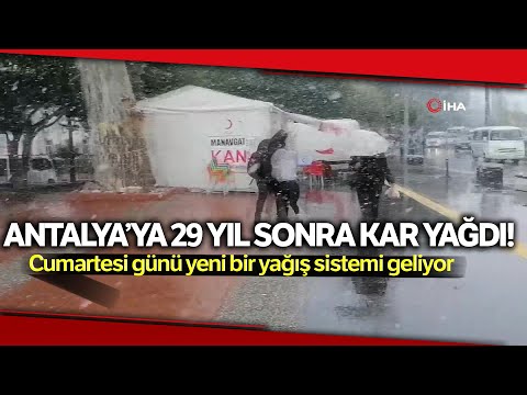Turizm kenti Antalya 29 yıl aradan sonra en ciddi kar yağışını yaşadı
