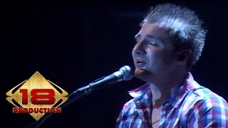 Live Concert - Secondhand Serenade - Fall For You (Live Konser Bandung - Indonesia) chords