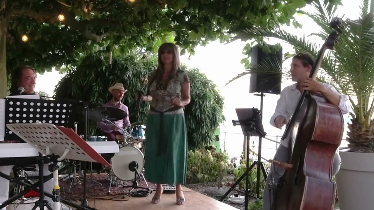 SUMMERTIME jazz cover by Daniela Simmons