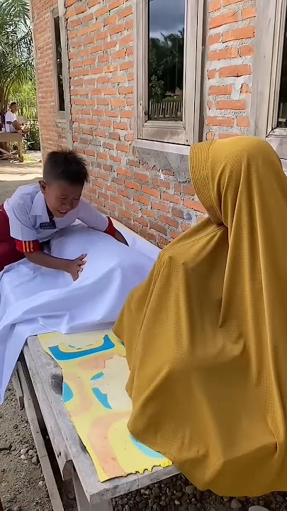 Ternyata bantal guling