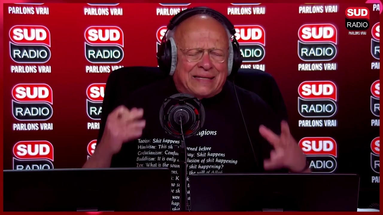 Des militants pour le climat aspergent le site de Stonehenge de peinture orange...