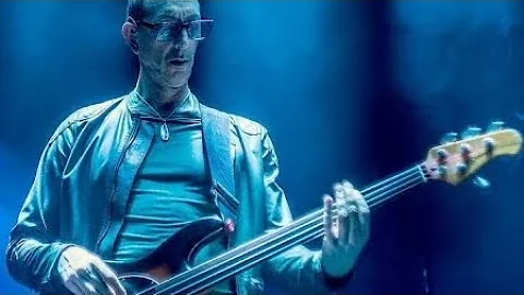 ベース凄い人の曲