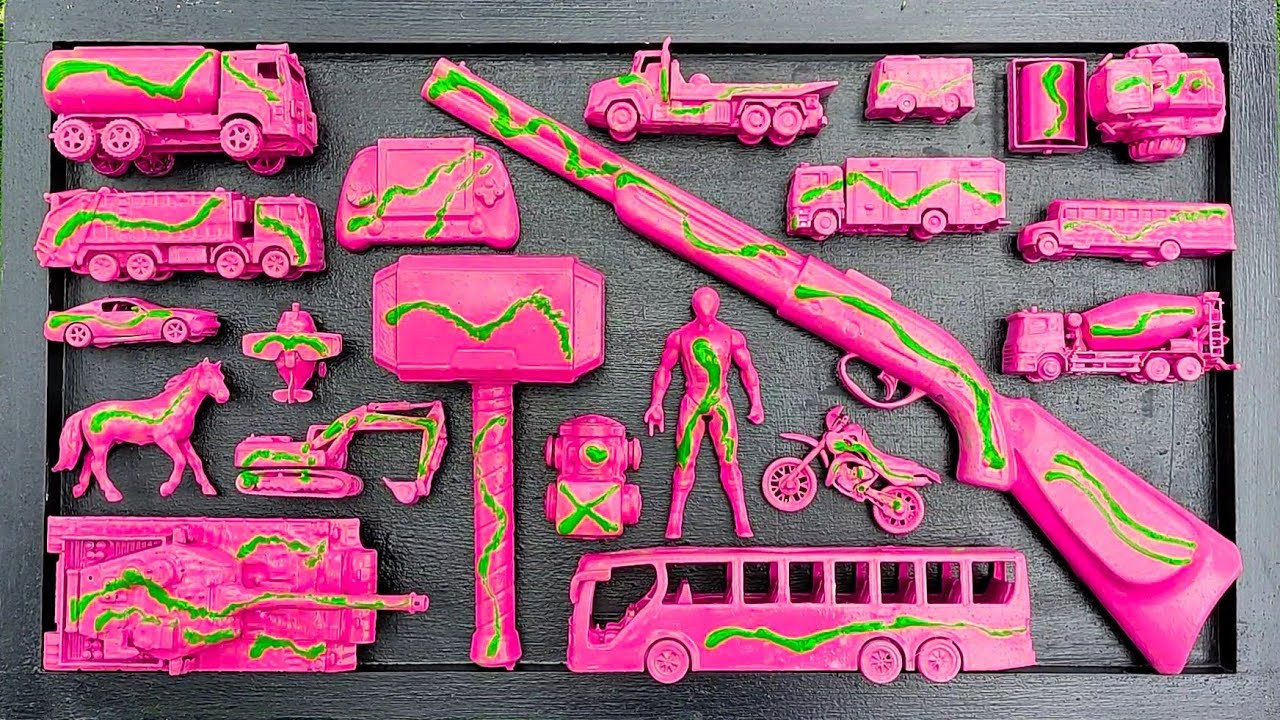 membersihkan mainan mobil balap, kereta api, truk molen, bus telolet, speed boat, pesawat, excavator