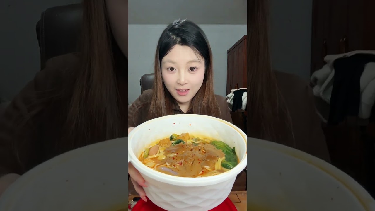 Ultimate Sticky & Spicy Hot Pot, Chewy Noodles & Creamy Rice Cakes