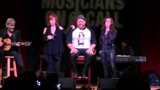 Reba McEntire & Martina McBride Perform \
