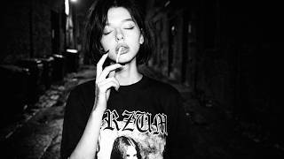 Anne Bloom - This Is Crazy // Darkwave, Post Punk screenshot 4