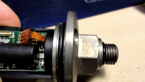 Uwatec (Scubaoro) pressure transmitter  - battery replacement.