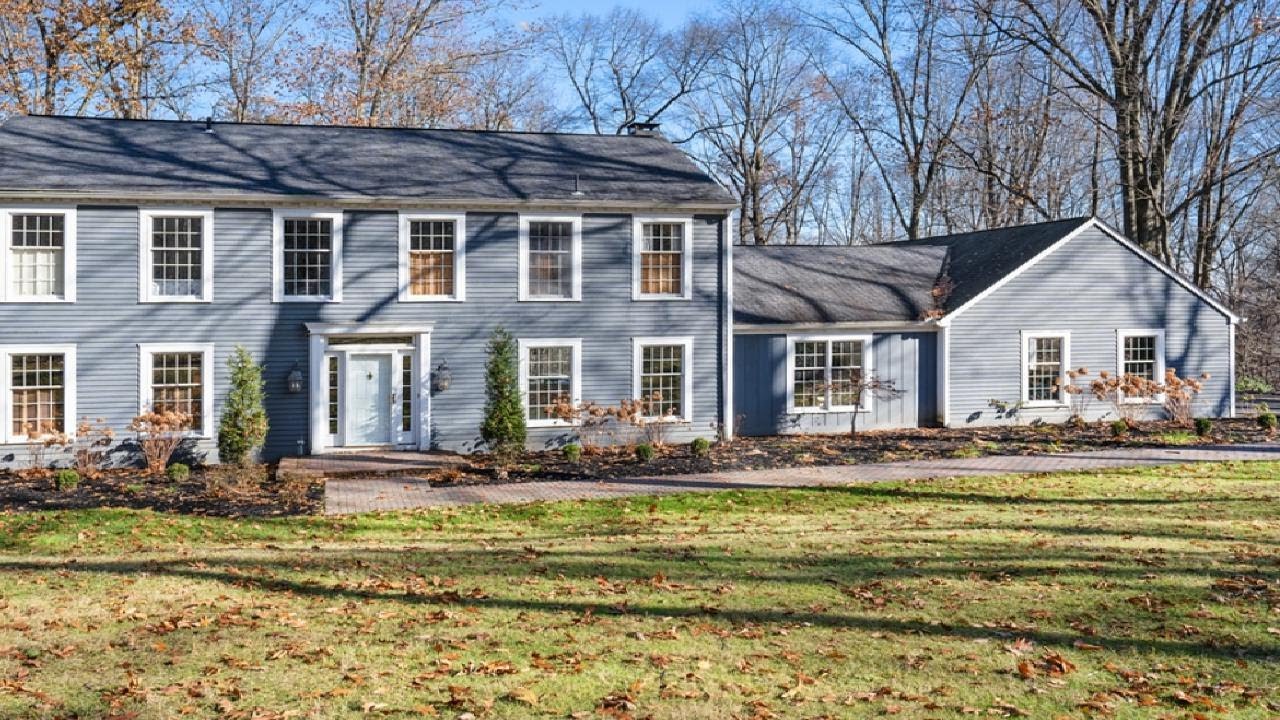 135 Classic Lane, New Castle, PA Presented by Caren Foy. YouTube