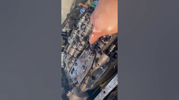 How to remove a valve body on a 4l60e #cars #automobile #c5corvette #4l60e #cammed #transmission