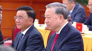 Top leaders of Vietnam, China hold talks in Hanoi