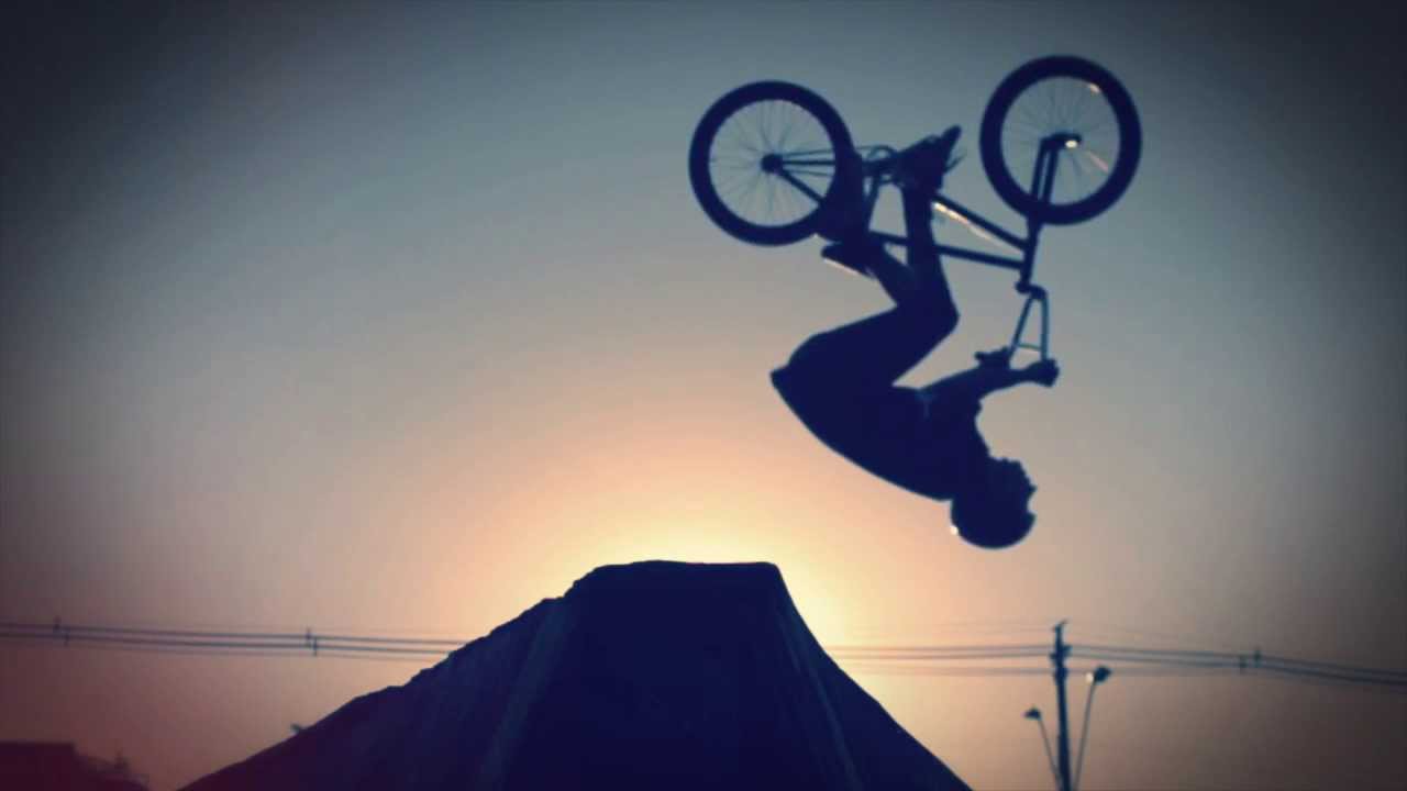 WHAT UP STREET WEAR - FIGHT