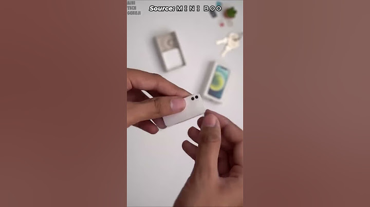 Mẹ mới mua cho con iPhone, nhưng mà nó lạ lắm cơ:))