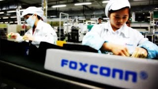 Foxconn Plans to Replace Workers With Machines: Roubini Foxconn Plans to Replace Workers With Machines: Roubini