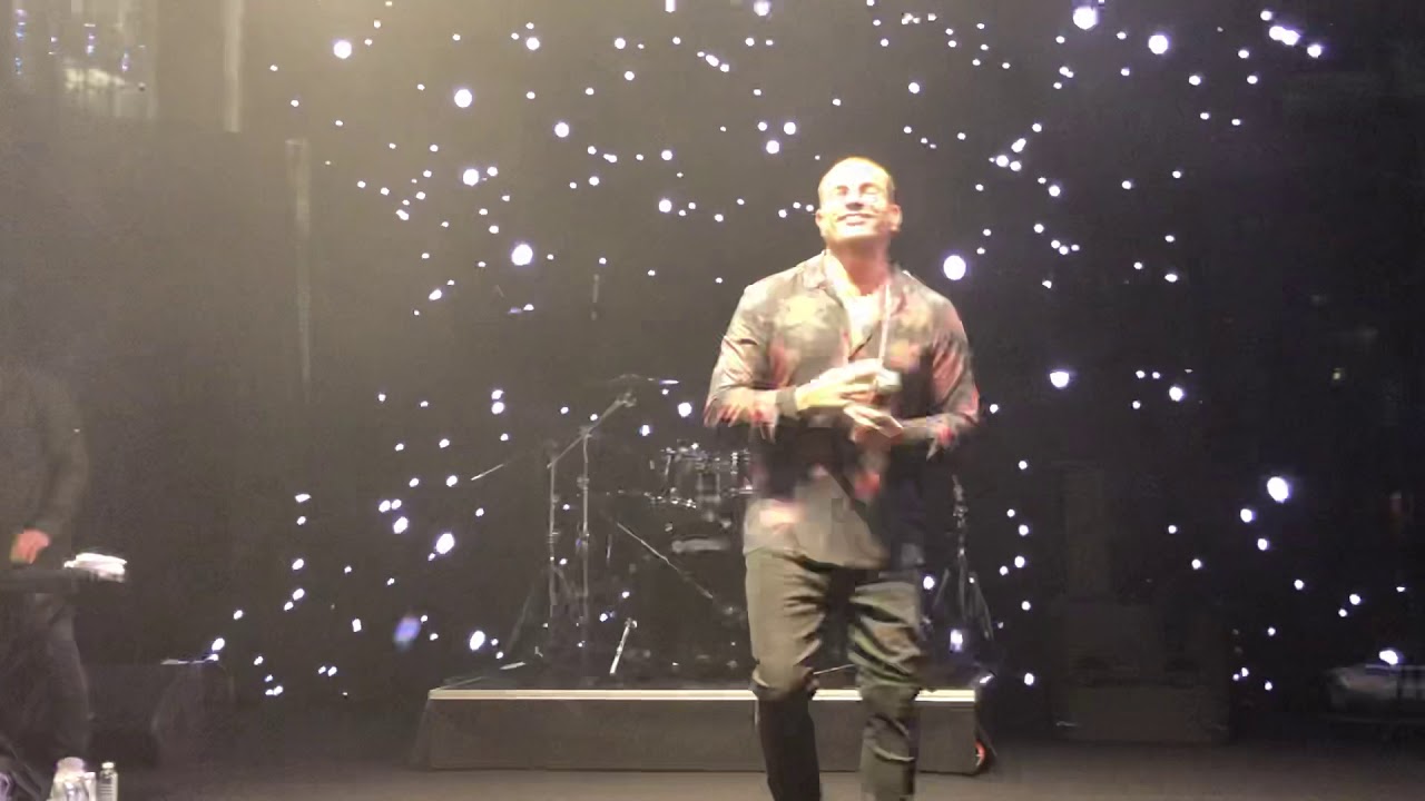 ده لو اتساب عمرو دباب حفلة رأس السنه 2019أبو ظبي