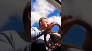Aarón Sánchezs Reaction When He Sees Gordon Ramsay In A Mini Car