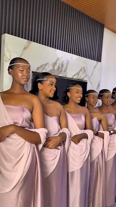 Mama Africa, Beautiful AFRICAN Style ❤️ They're Sleek & Stunning | Black Is Beautiful 🥰