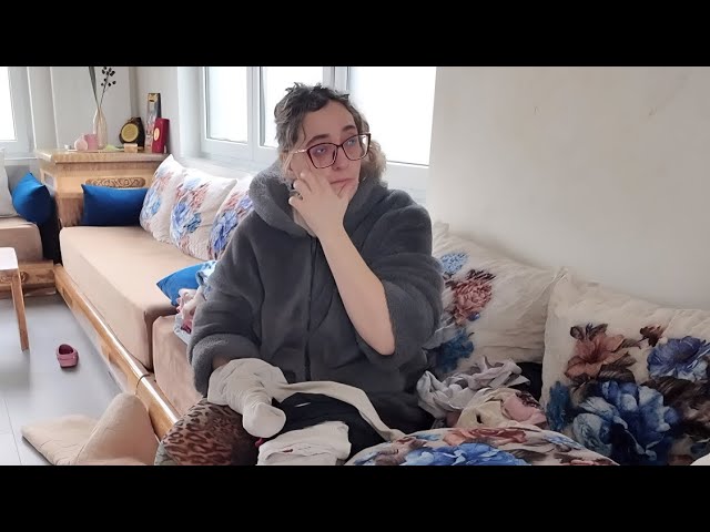 DEMASIADO TARDE SIMO/RECONCILIACION FAMILIAR/HOY NO COCINO/ESTOY COHIBIDA/REGALO DE LA MECA/LUJOS