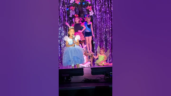 Adriana Gamero singing Do You Want to Build a Snow...