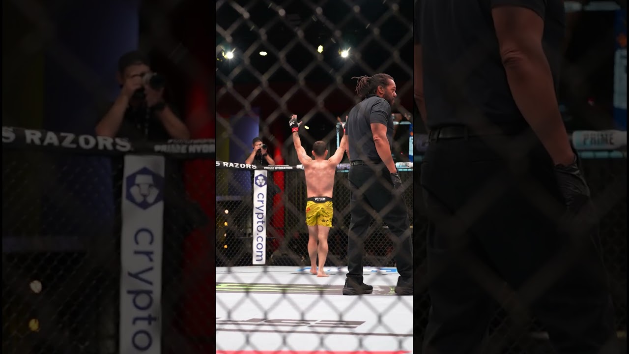 Carlos Vera gets the TAP 🚨 