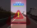 大哥負重單手俯臥撐贏得周圍觀眾熱烈掌聲，網友:大哥是真功夫！