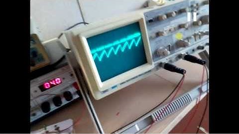 Astable multivibrator circuit using 555 timer