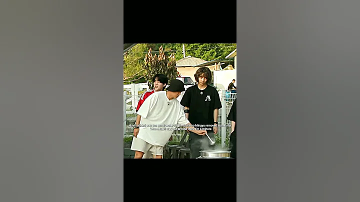 Mingyu just did it as fast as he could 😂 -  [ #hoshi #mingyu #seventeen #going_svt #goingseventeen ]