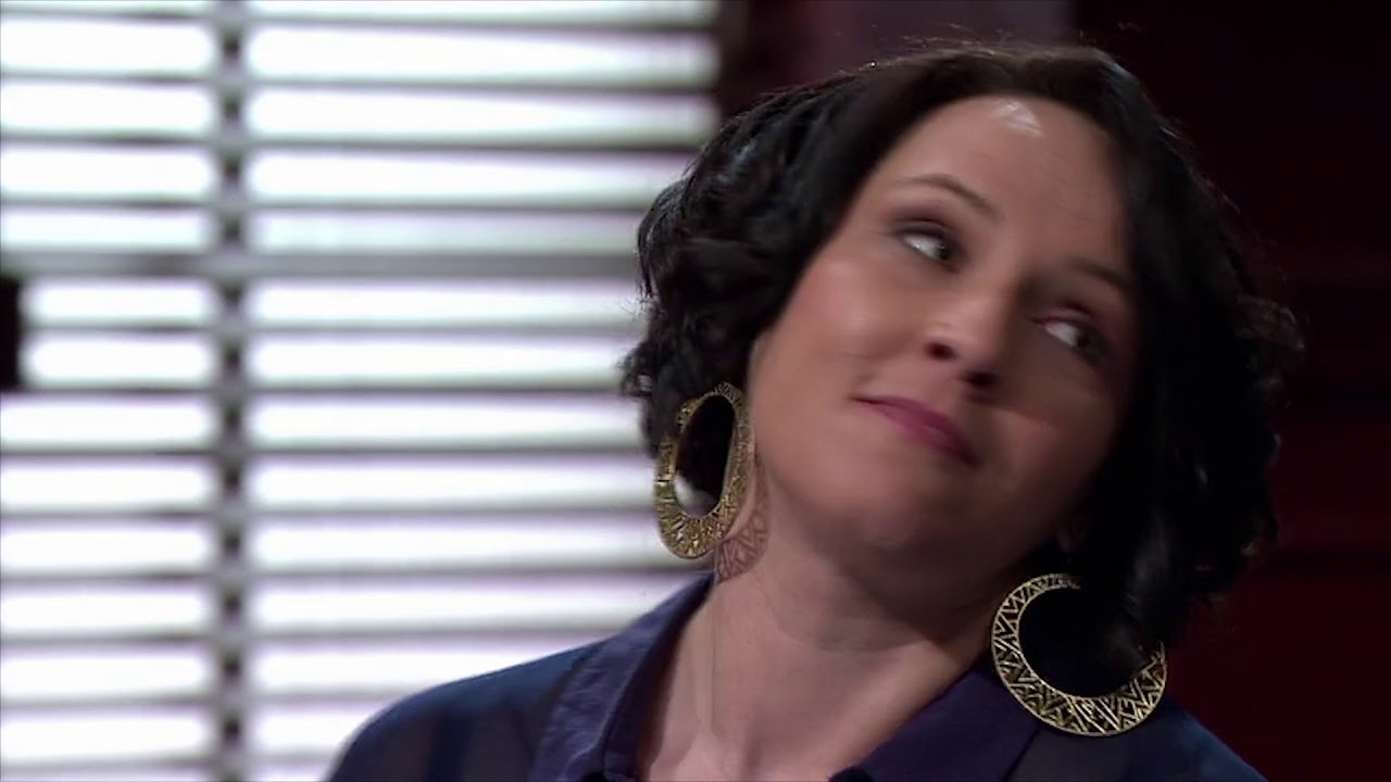 Man Was Scared to Approach His Family | Judge Rinder - YouTube