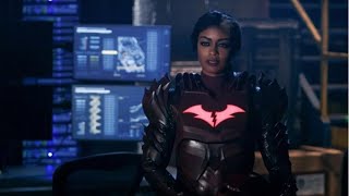 Batwoman in The Flash LIVE: - Why Did they Cancel Batwoman: Writers React