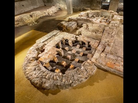Cleaning the Bath - conservation at Billingsgate Roman House and Baths