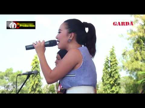 Reaksi Kajol \u0026 Shah Rukh Khan Gigit Jari! Nonton Duet Valen–Mila Bawakan Lagu India