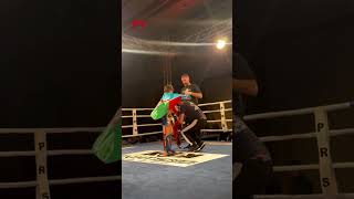 Azerbaycanlı Antrenör Yere Değen Türk Bayrağını Görünce Hemen Kaldırdı.