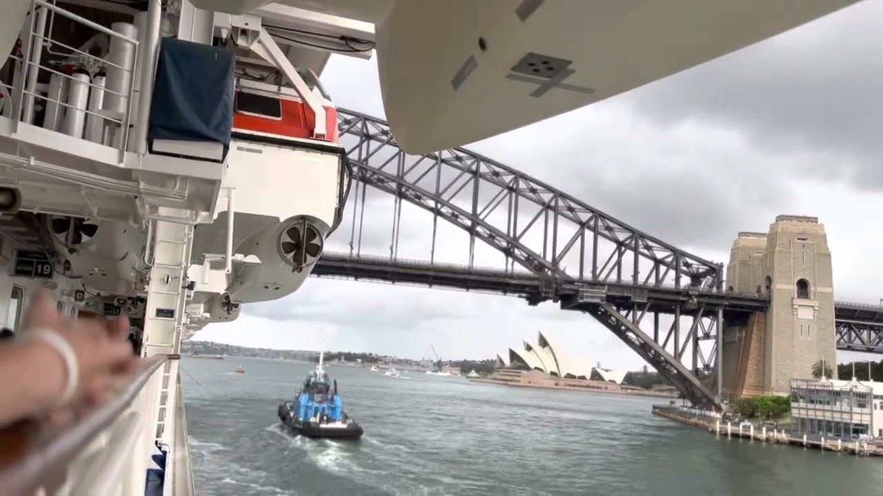 P&O Pacific Adventure Sydney sail away 17th December 2022 - Deck 7 starboard promenade mid ship