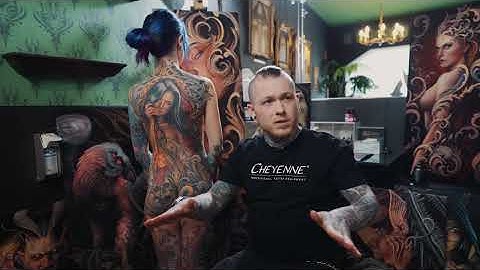 Ink Like a Pro! Julian Siebert Demonstrates Body Flow for Tattoos!
