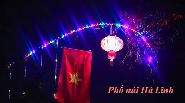Phố núi Hà Lĩnh lên đèn - Cây nêu ngày Tết ở Việt Nam