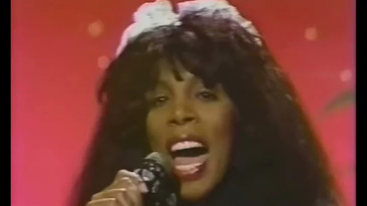 Donna Summer - She Works Hard For The Money (Live ...