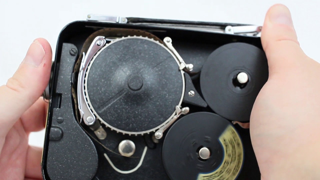 File:Camera Cine Kodak Eight Model 20 - coll cinémathèque Grenoble 4.jpg - Wikim