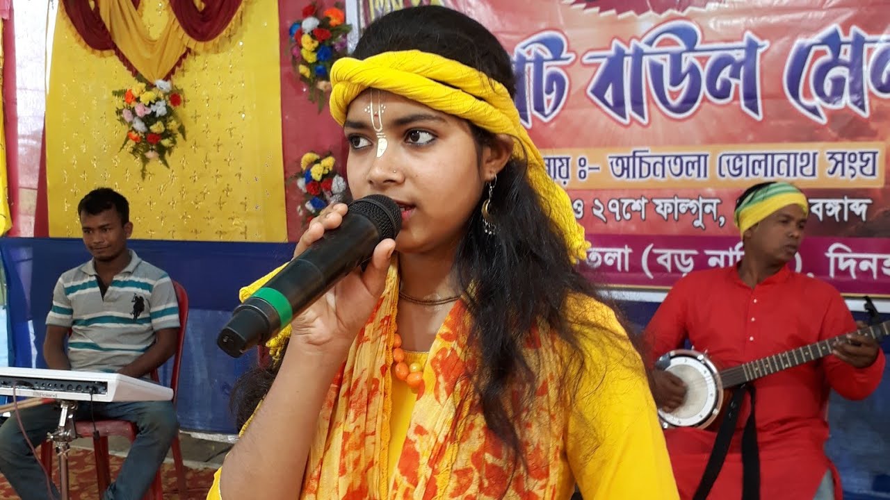 এই গানে বাউল মেলার সকল দর্শককে নাচালেন শিল্পী  || Krishna Bole Bahu Tule || Payel Sarkar ||