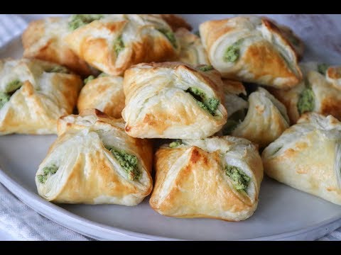 Light crispy filo pastry filled with spinach and feta cheese pie just right for summer, it's a quick. 