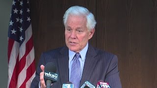 NOON: Former Akron Mayor Don Plusquellic caught urinating on tree on University of Akron campus