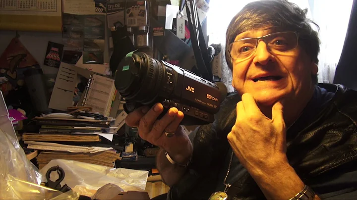 UNBOXING JVC GY-HM200U 4K Camera Recorder + BP4025 MIC