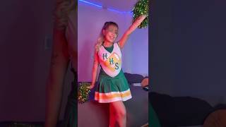 DISFRAZ DE CHRISSY DE STRANGER THINGS 📣💚 #80smusic #strangerthings #runningupthathill #halloween